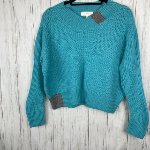 L#T 100% cashmere blue sweater with gray patches Medium - Picture 2 of 6